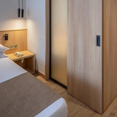 Ght Oasis Tossa & Otel Tossa de Mar