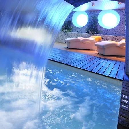 Ght Oasis Tossa & 4*
