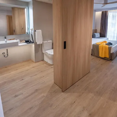 Otel Ght Oasis Tossa & 4*