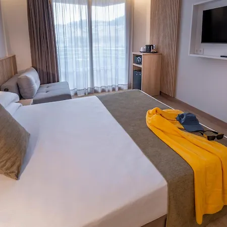 Otel Ght Oasis Tossa & 4*