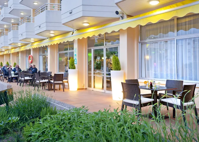 Отель Ght Oasis Tossa & 4*